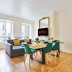 Arc De Triomphe Superbe Appartement Paris Free Netflix