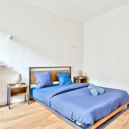 Arc De Triomphe Superbe Free Netflix Apartment
